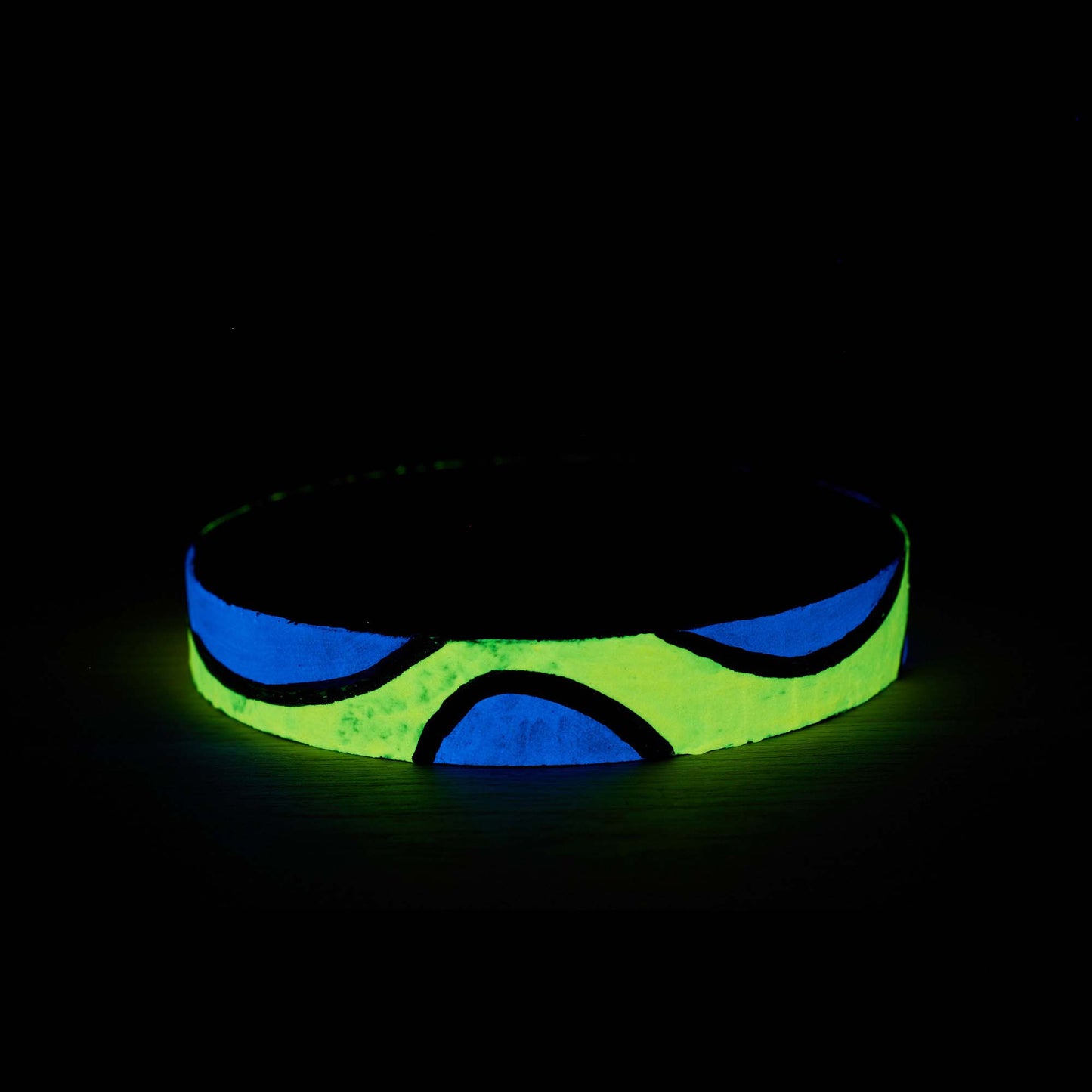 Medaus stiklainių ąžuolinis padėkliukas ir medus